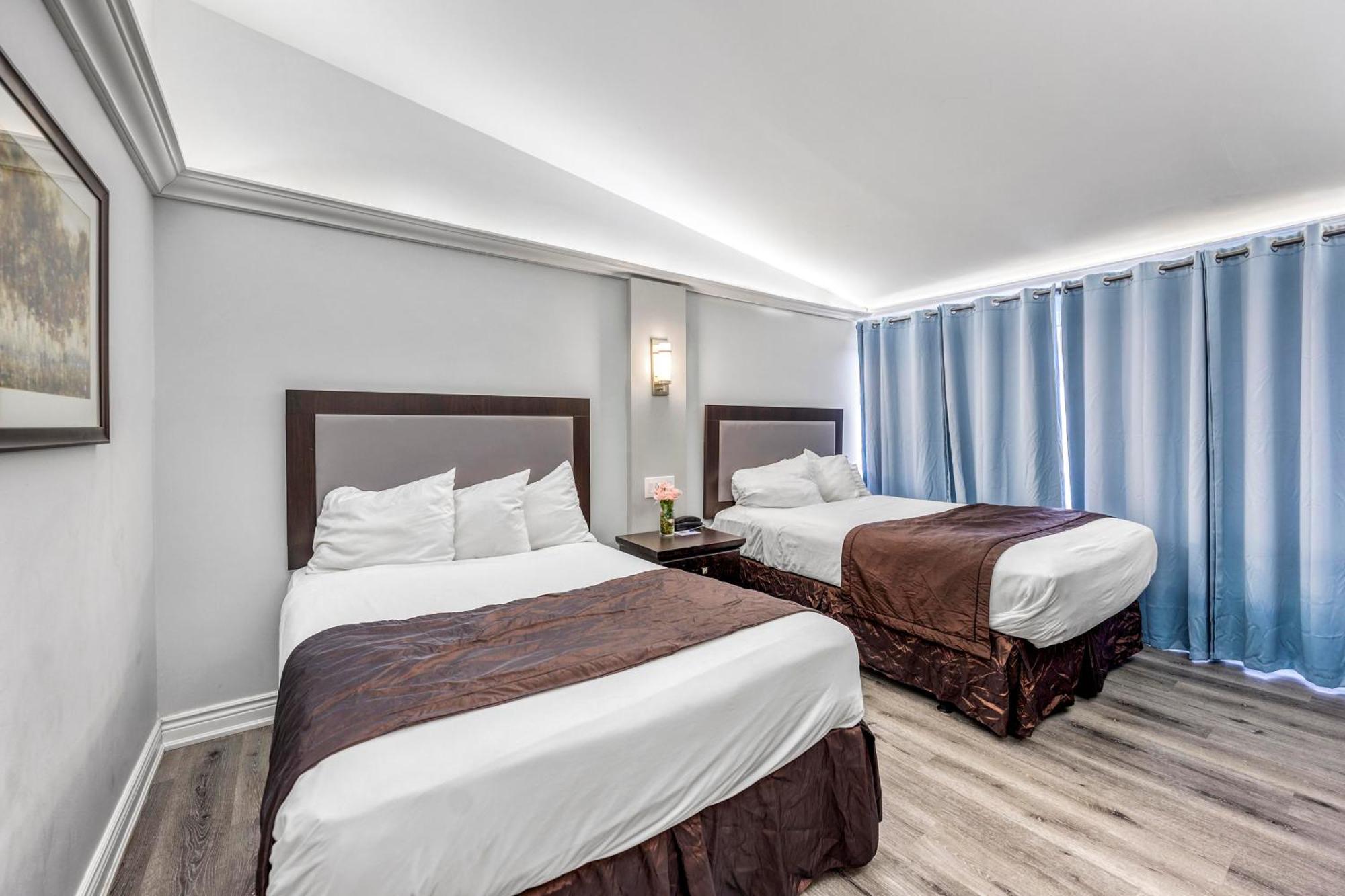 Travelodge By Wyndham Сарнія Екстер'єр фото
